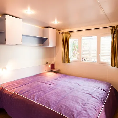 Parque de Campismo Eurocamp Mobilhomes At Brioni Sunny *