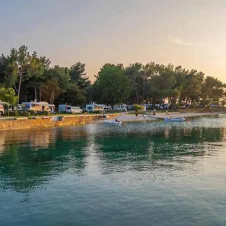 Parque de Campismo Eurocamp Mobilhomes At Brioni Sunny Pula