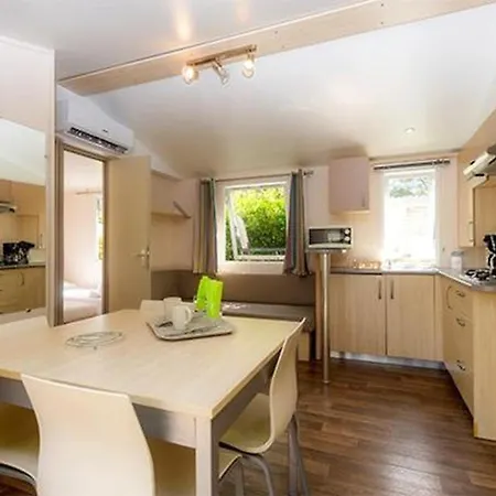 Eurocamp Mobilhomes At Brioni Sunny Parque de Campismo *