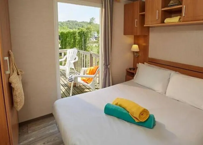 Eurocamp Mobilhomes At Brioni Sunny Kamp alanı